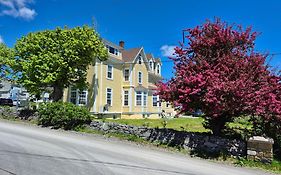 Louisbourg Harbour Inn